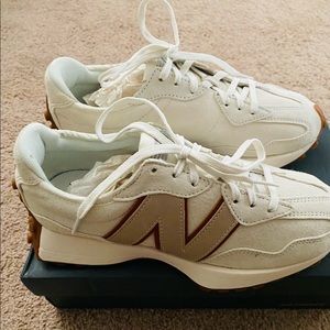 New Balance x Bandier 327 Sea Salt Women size 8.5